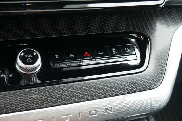 2027 Ford Expedition Platinum Stealth Package