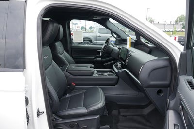 2027 Ford Expedition Platinum Stealth Package