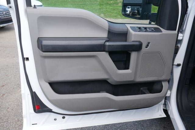 2022 Ford F-250SD XL w/Utility Bed