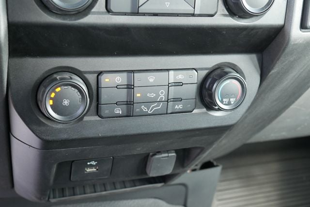 2022 Ford F-250SD XL w/Utility Bed