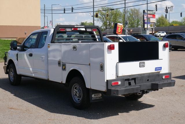 2022 Ford F-250SD XL w/Utility Bed