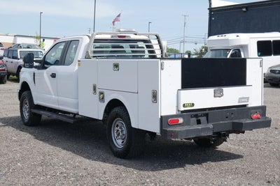 2022 Ford F-250SD XL w/Utility Bed