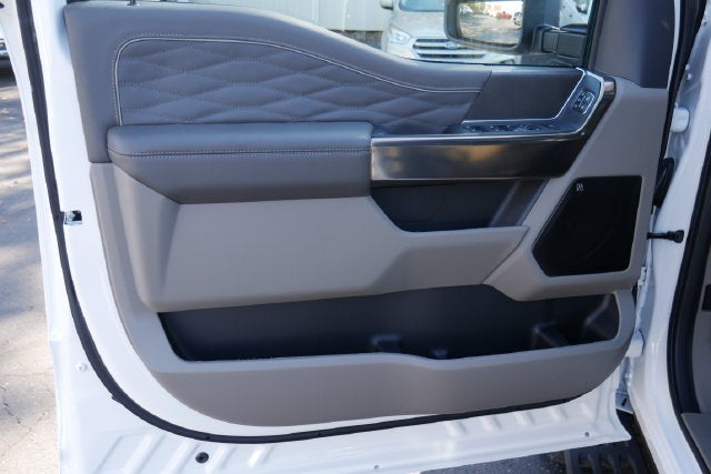 2027 Ford F-250SD Platinum Plus