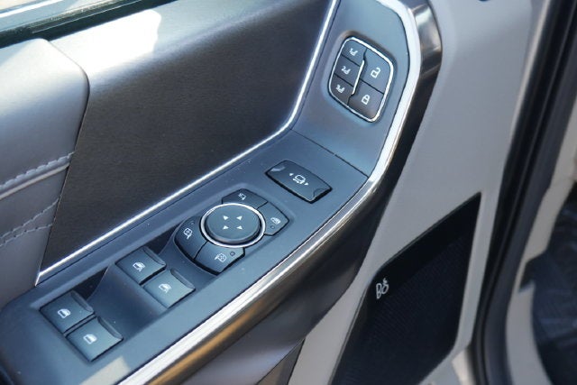 2027 Ford F-250SD Platinum Plus