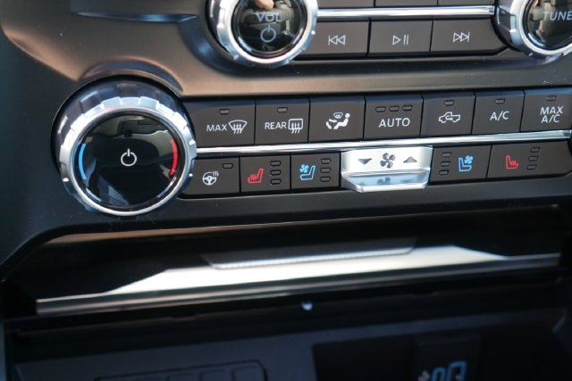 2027 Ford F-250SD Platinum Plus