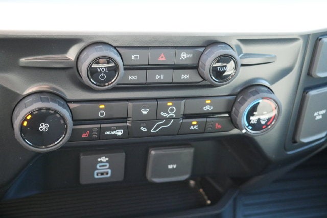 2027 Ford F-350SD XLT