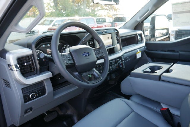 2027 Ford F-350SD XL