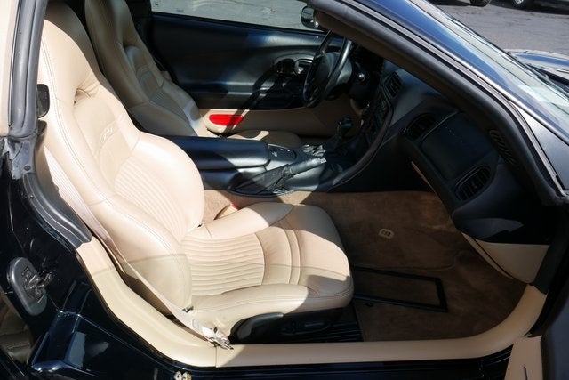 2001 Chevrolet Corvette Base