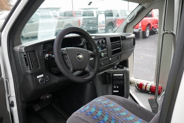 2014 Chevrolet Express 4500 Base Cutaway