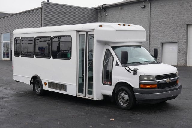 2014 Chevrolet Express 4500 Base Cutaway