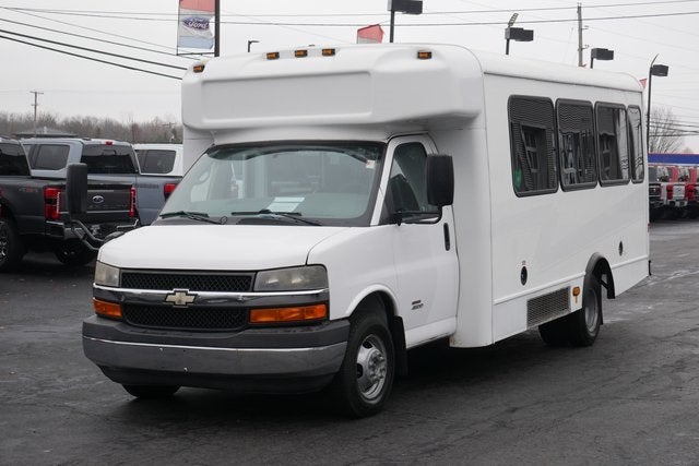 2014 Chevrolet Express 4500 Base Cutaway