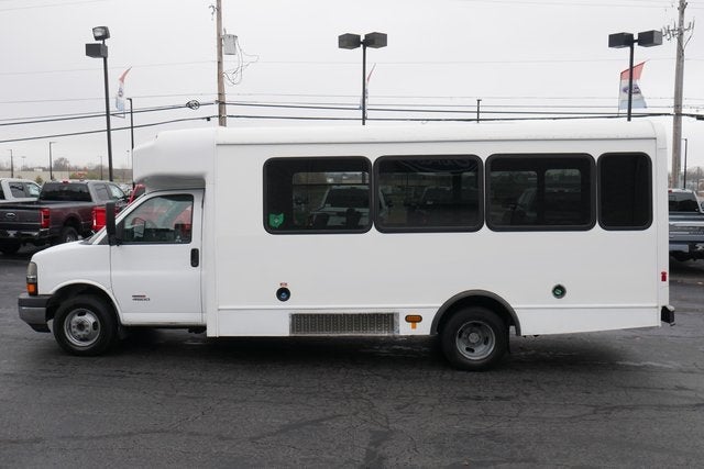 2014 Chevrolet Express 4500 Base Cutaway