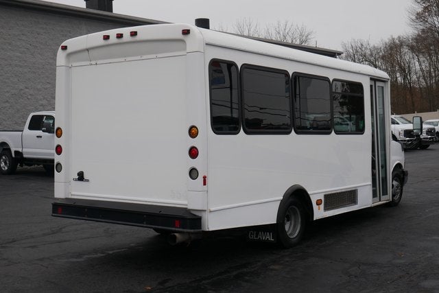 2014 Chevrolet Express 4500 Base Cutaway