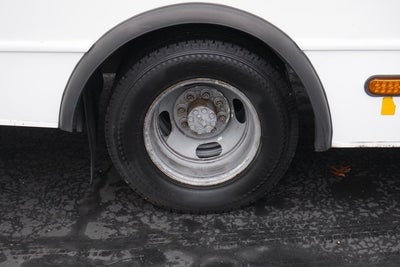 2014 Chevrolet Express 4500 Base Cutaway