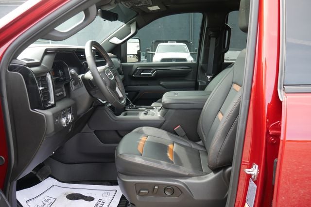 2025 GMC Sierra 2500HD AT4