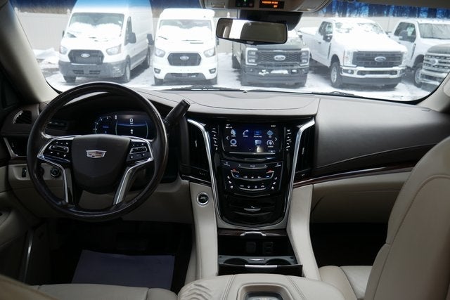 2017 Cadillac Escalade Luxury