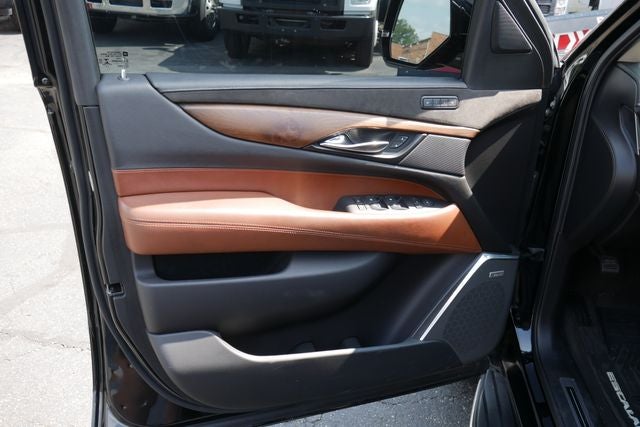 2020 Cadillac Escalade Luxury