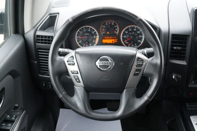 2015 Nissan Titan SV