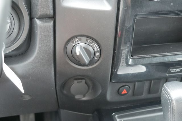 2015 Nissan Titan SV