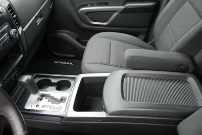 2015 Nissan Titan SV