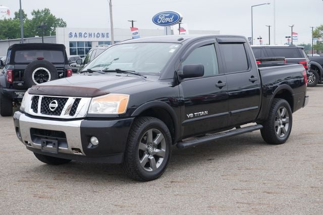 2015 Nissan Titan SV
