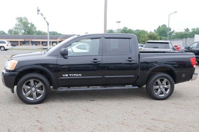 2015 Nissan Titan SV