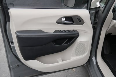 2021 Chrysler Pacifica Hybrid Touring L