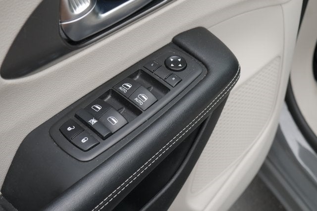 2021 Chrysler Pacifica Hybrid Touring L