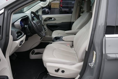 2021 Chrysler Pacifica Hybrid Touring L