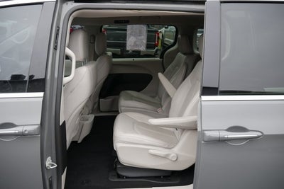 2021 Chrysler Pacifica Hybrid Touring L