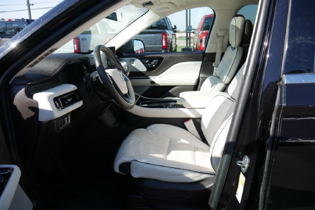 2023 Lincoln Aviator Black Label Premium