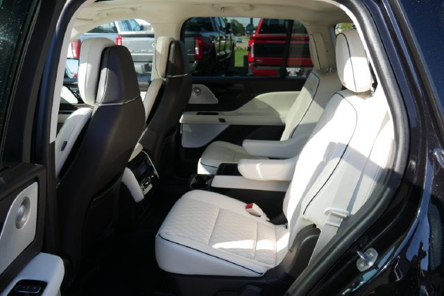 2023 Lincoln Aviator Black Label Premium