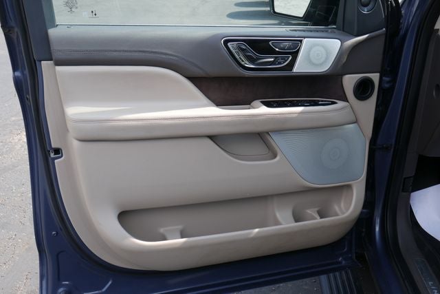2022 Lincoln Navigator L Reserve