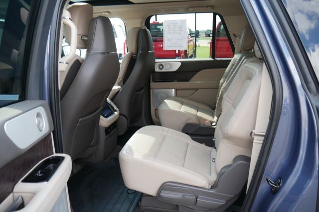 2022 Lincoln Navigator L Reserve