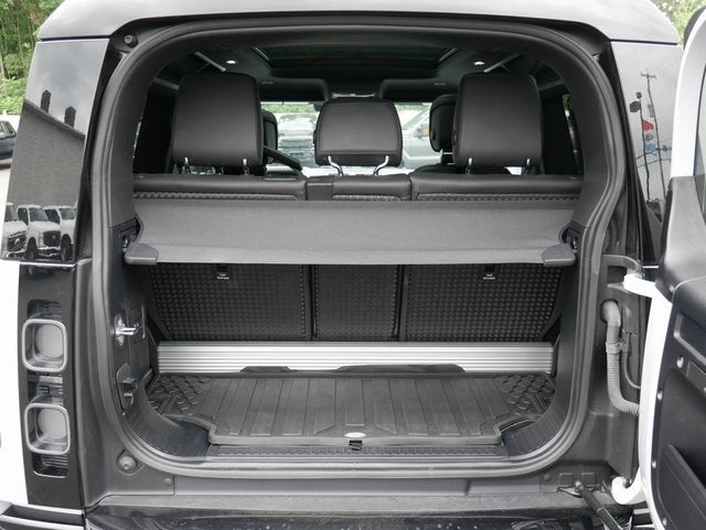 2023 Land Rover Defender 90 Carpathian Edition