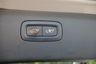 2024 Volvo XC90 B6 Plus Bright Theme