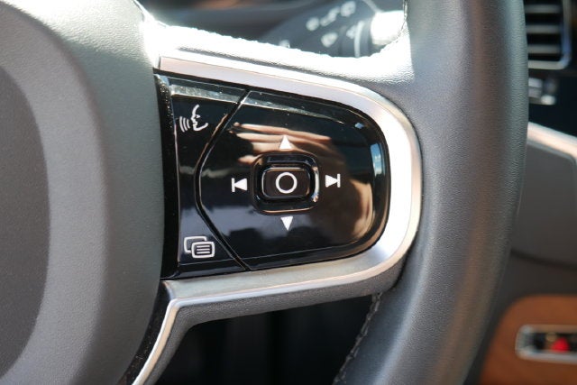 2024 Volvo XC90 B6 Plus Bright Theme
