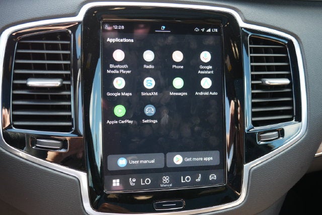 2024 Volvo XC90 B6 Plus Bright Theme