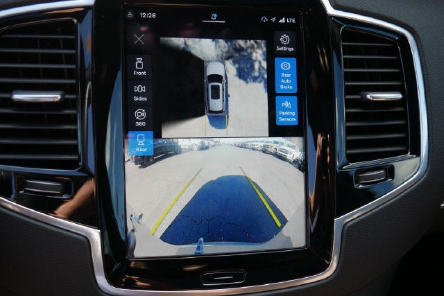 2024 Volvo XC90 B6 Plus Bright Theme